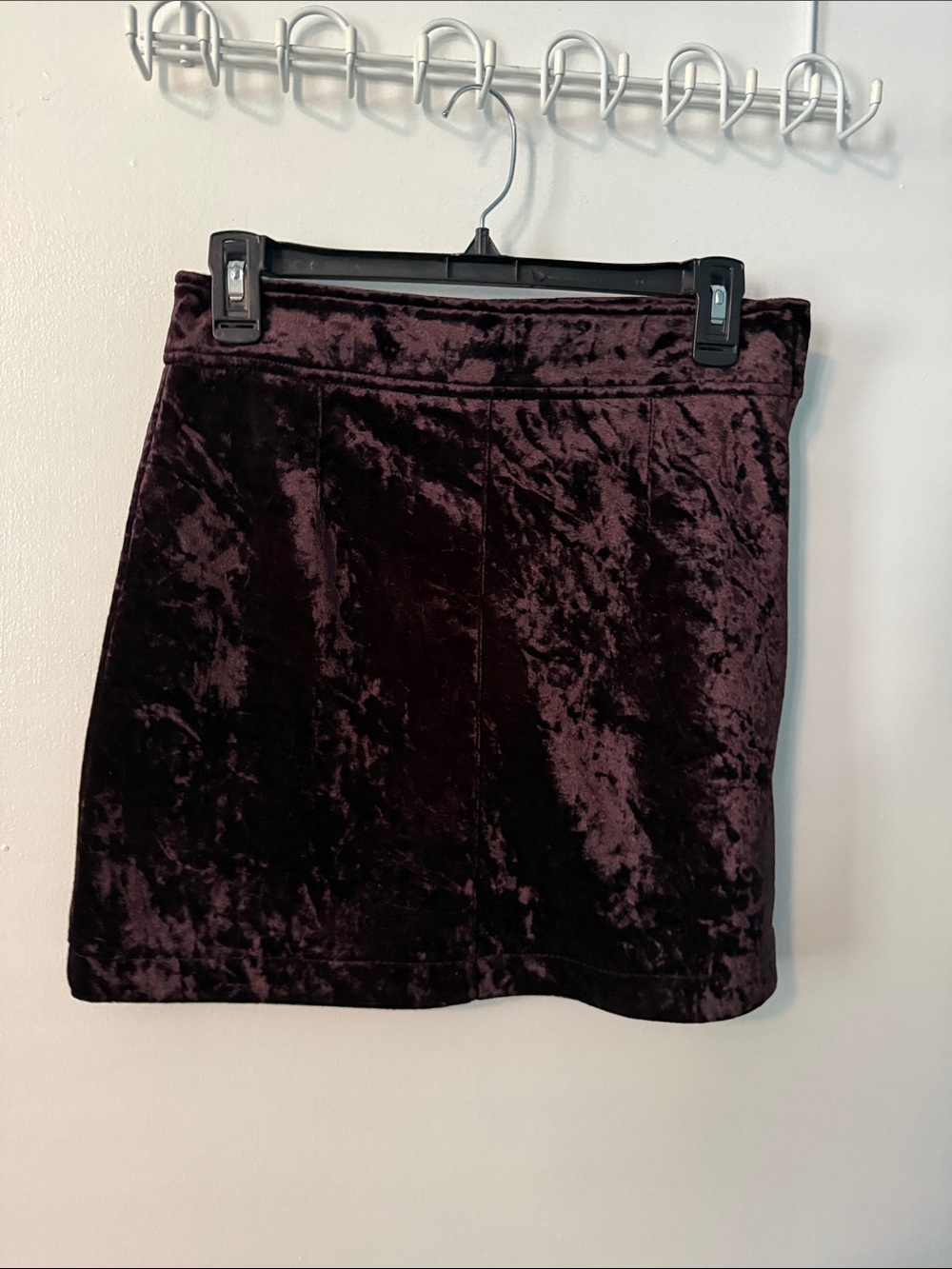 Storia Crushed Velvet Mini Skirt in Plum